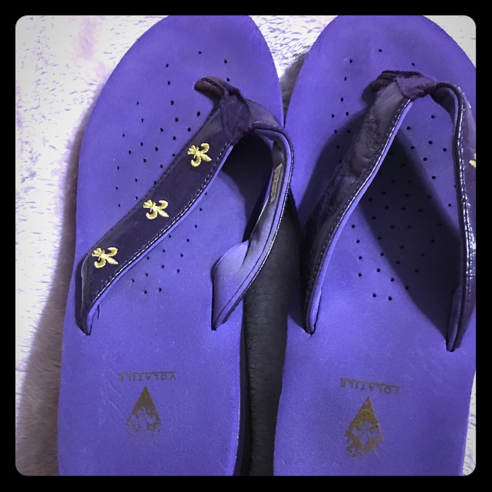Volatile purple and gold sandals